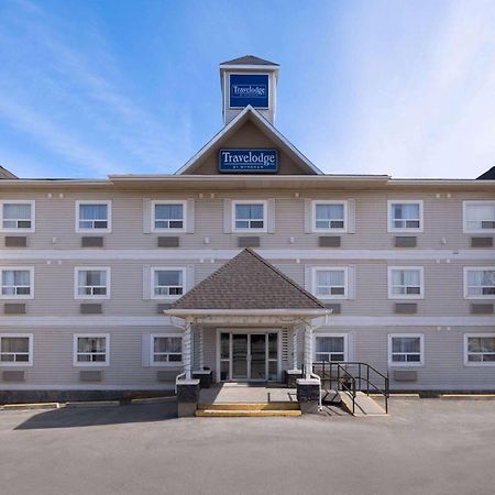 Travelodge By Wyndham Fort Mcmurray Esterno foto
